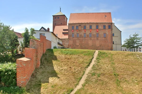 Darowo, Polonya 'daki Pomeranya Düklerinin Kalesi