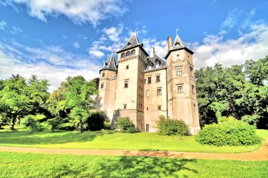 Polonya, Czartoryski prenseslerine ait Gouchw 'daki Rönesans Kalesi.