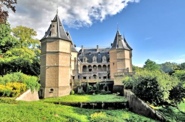  Polonya, Czartoryski prenseslerine ait Gouchw 'daki Rönesans Kalesi.                              