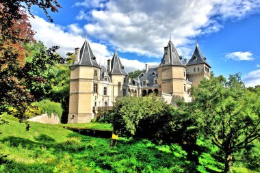  Polonya, Czartoryski prenseslerine ait Gouchw 'daki Rönesans Kalesi.                              