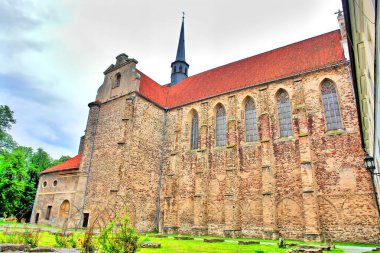 Kamieniec Zbkowicki 'deki Sarnıcı Manastırı Kompleksi