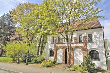  Polonya 'nın Koszalin kentinde Domek Kata adlı Ortaçağ şehir celladının konutu                              