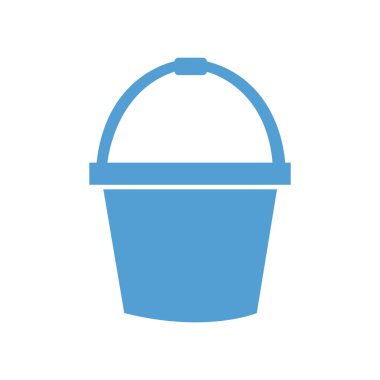 Yuvarlak saplı açık mavi bir kova belirgin bir şekilde beyaz bir arkaplana karşı dizilmiş, basit tasarım ve şeklini vurguluyor.