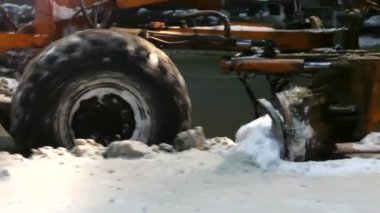 Şehir servis aracı yol kar kaldırma