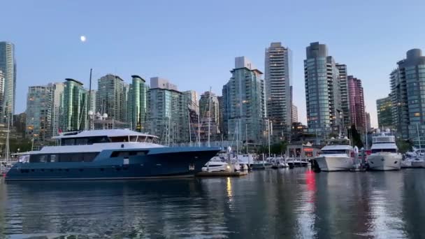 Vancouver Canadá rascacielos de agua tiro panorámica — Vídeos de Stock