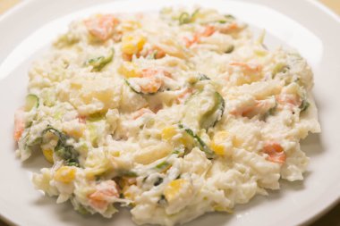 Taze patates ile yapılan patates salatası