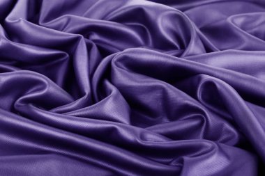 Dalgalanan siyah ipek kumaşın yakınlaştırılması