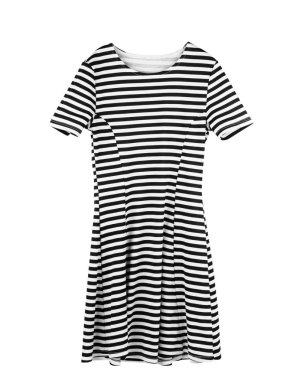 Beyaz arka plan üzerinde izole Moda Bayan çizgili elbise modelleri