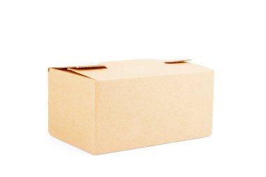 Karton kutu beyaz üzerinde izole