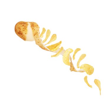 patates cipsi beyaz arka plan üzerinde izole olur