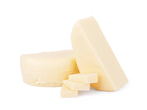 Mozzarella kaas gesneden op een witte achtergrond — Stockfoto