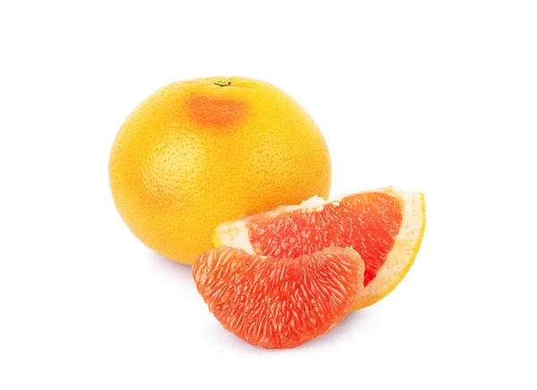 Érett grapefruit részben fehér alapon — Stock Fotó