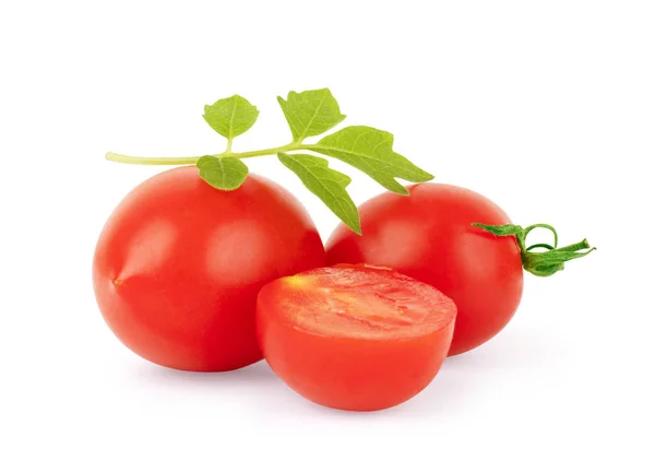 Tomates cerises fraîches avec une feuille sur fond blanc — Photo