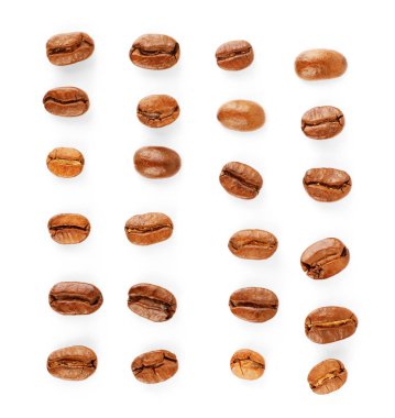 Kahve çekirdekleri üzerine beyaz izole topluluğu