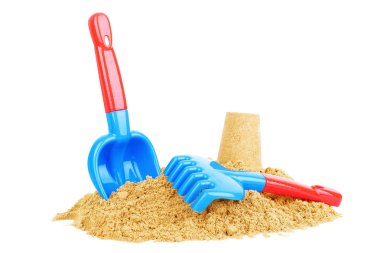 Kumda parlak plastik çocuk oyuncakları. Plaj eğlencesi kavramı