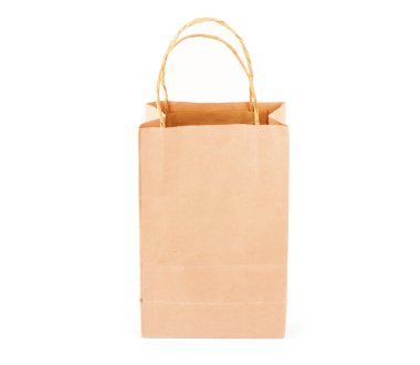 beyaz arkaplanda izole edilmiş kağıt torbalar