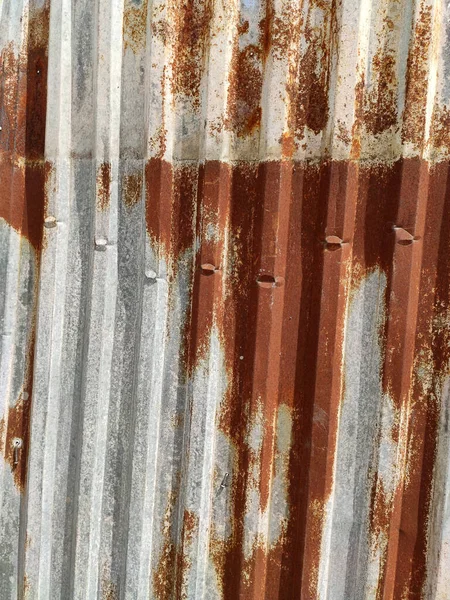 Gecorrodeerde Metalen Achtergrond Verroeste Grijs Geschilderde Geribbelde Metalen Muur Roestige — Stockfoto