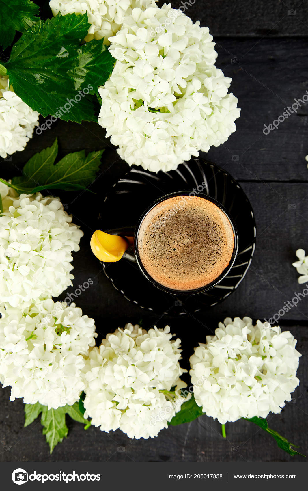 Tasse Café Avec Hortensia Fleur Bouquet Sur Fond Bois Noir