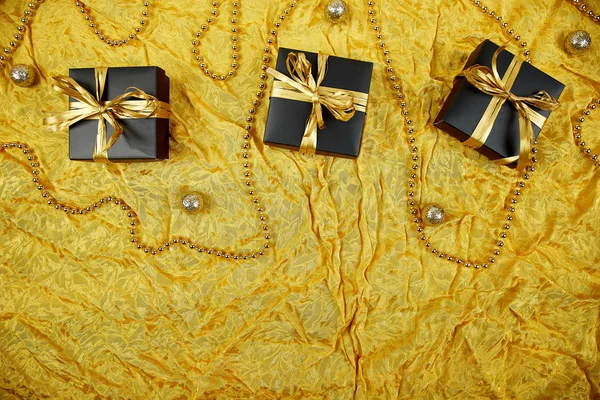 Cajas Regalo Negras Lujo Con Cinta Oro Sobre Fondo Dorado — Foto de Stock