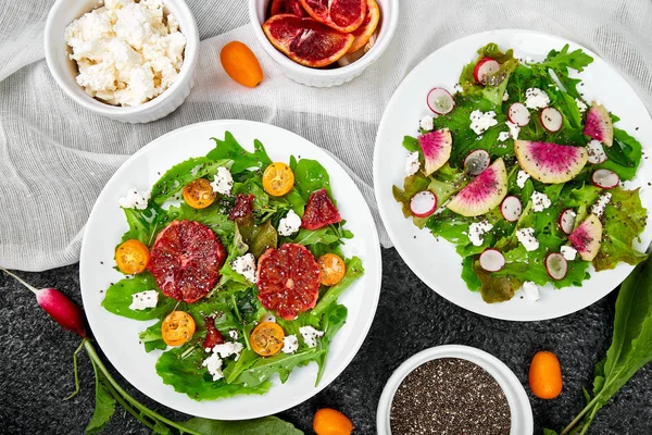 Mélanger les salades. Vegan, végétarien, manger propre, régime, concept alimentaire . — Photo
