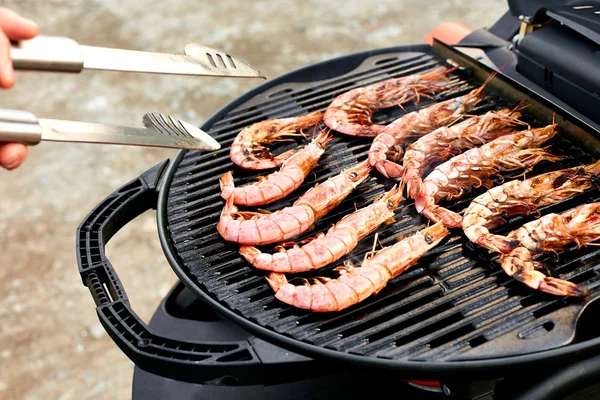 Grilovaní Velcí Tygří Krevety Grilu Vrcholové Zobrazení Grilované Mořské Plody — Stock fotografie