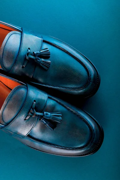Zapatos Mocasines Azules Sobre Fondo Azul Par Vista Superior —  Fotos de Stock
