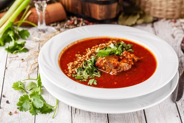 Traditionella Georgiska Och Armeniska Rätter Tomatsoppa Med Ris Harcho Lamm — Stockfoto