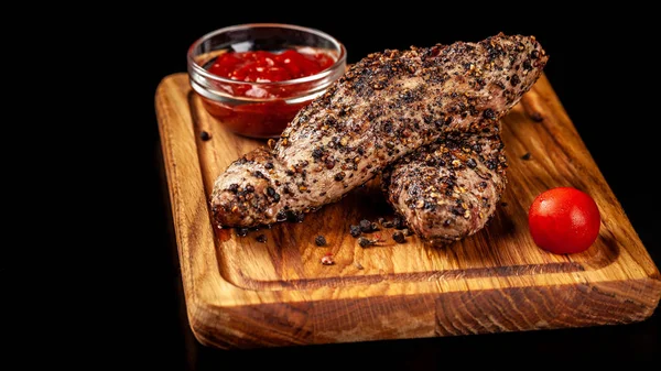 Two Juicy Beef Pepper Steak Air Fryer Medium Rare Red — Stock Photo, Image