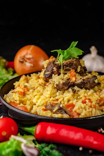 Cuisine Orientale Ouzbèke Pilaf Dans Une Poêle Fonte Agneau Côté — Photo