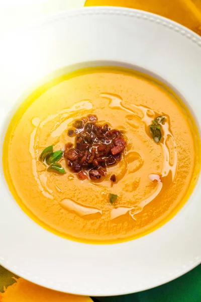 Dinner Halloween Cream Pumpkin Soup Carrots Bacon Beautiful Serve Restaurant — Stock Photo, Image