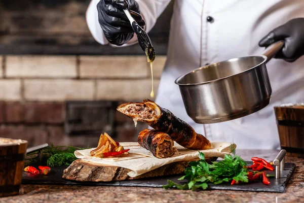 Concetto Cucina Georgiana Ricetta Cucinare Carne Lyulya Kebab Nella Pasta — Foto Stock