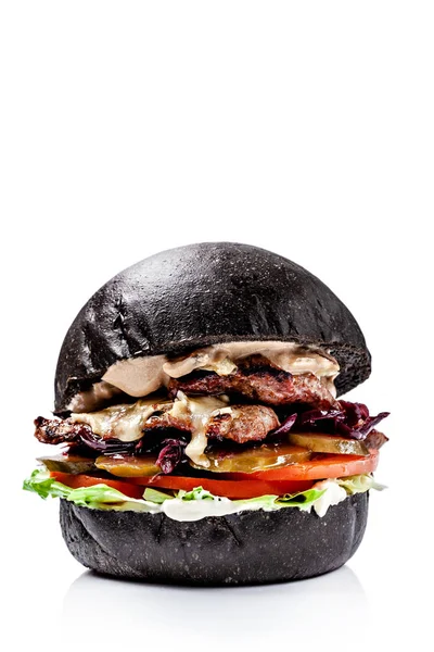 Amerykańskie Hamburgery Chleba Czarny Czerwony Pasztecikiem Ser Sałata Pomidor Sous — Zdjęcie stockowe