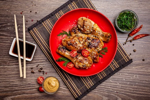 Concept Japanese Chinese Cuisine Chicken Fried Legs Hot Pepper Sesame — Stock Photo, Image