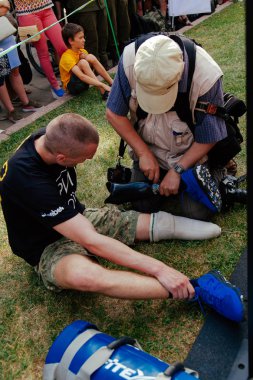 markası altında adı 