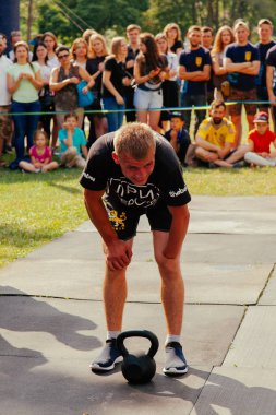 markası altında adı 