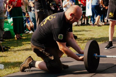 markası altında adı 