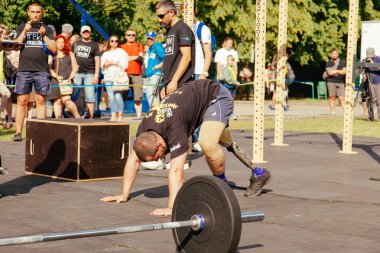 markası altında adı 