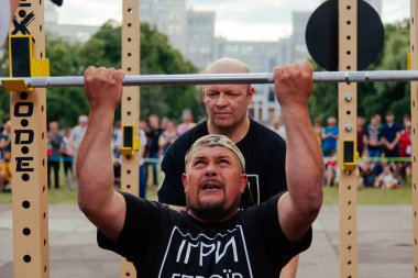 markası altında adı 