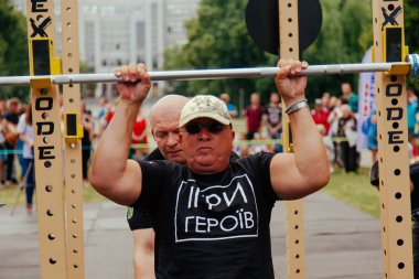 markası altında adı 