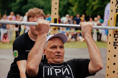 markası altında adı 