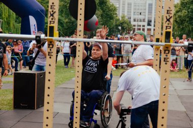 markası altında adı 