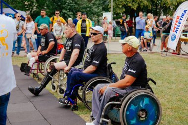 markası altında adı 