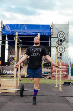 markası altında adı 