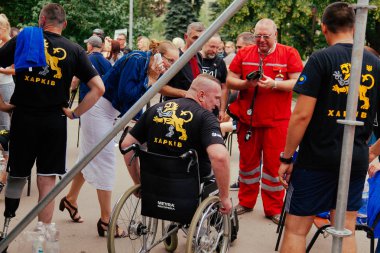 markası altında adı 