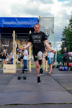 markası altında adı 