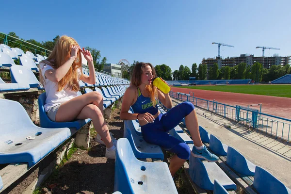 Girl Doing Sports Stadium — Stock Photo, Image