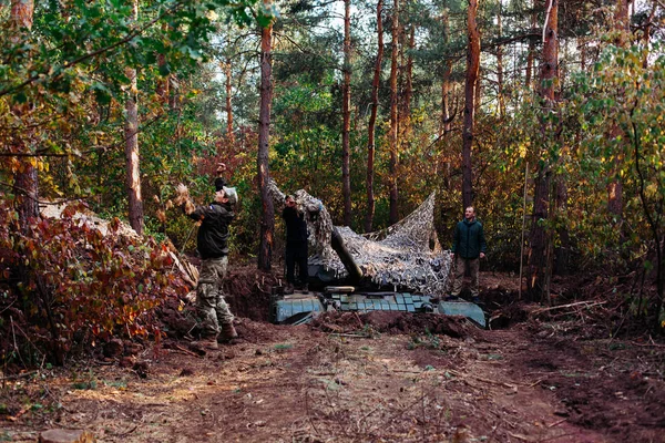 Tanques Batalla Reales Disfrazados Las Trincheras Donbass Ucrania —  Fotos de Stock