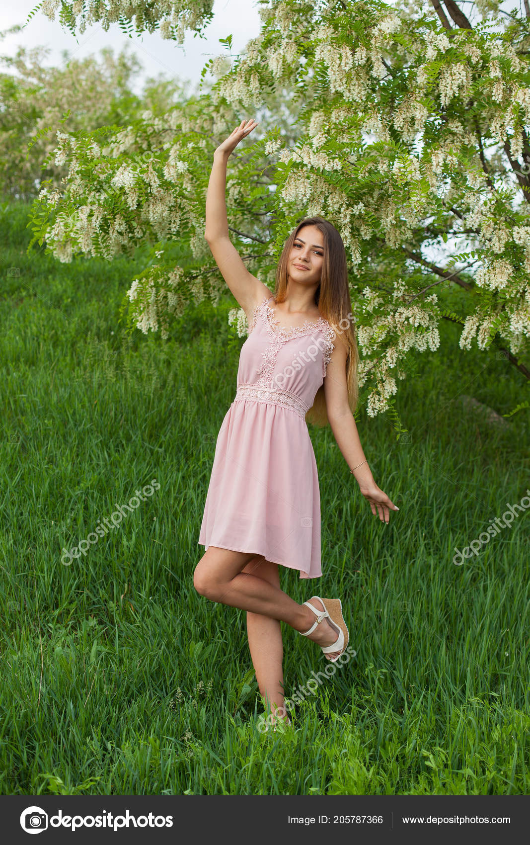 depositphotos_205787366-stock-photo-sexy-girl-long-hair-slender.jpg