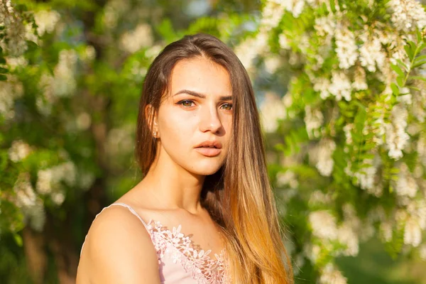 Close Portrait Beautiful Young Girl White Acacia Spring — Stock Photo, Image