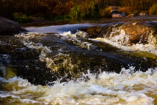 Powerful Stream Water Goes Stone Rapids Splashes Foam Close — Stock Photo, Image